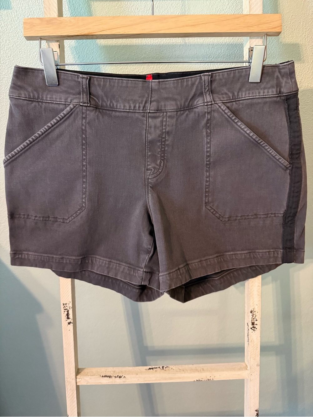 SPANX Women's Dark Gray Stretch Jean Shorts Size L